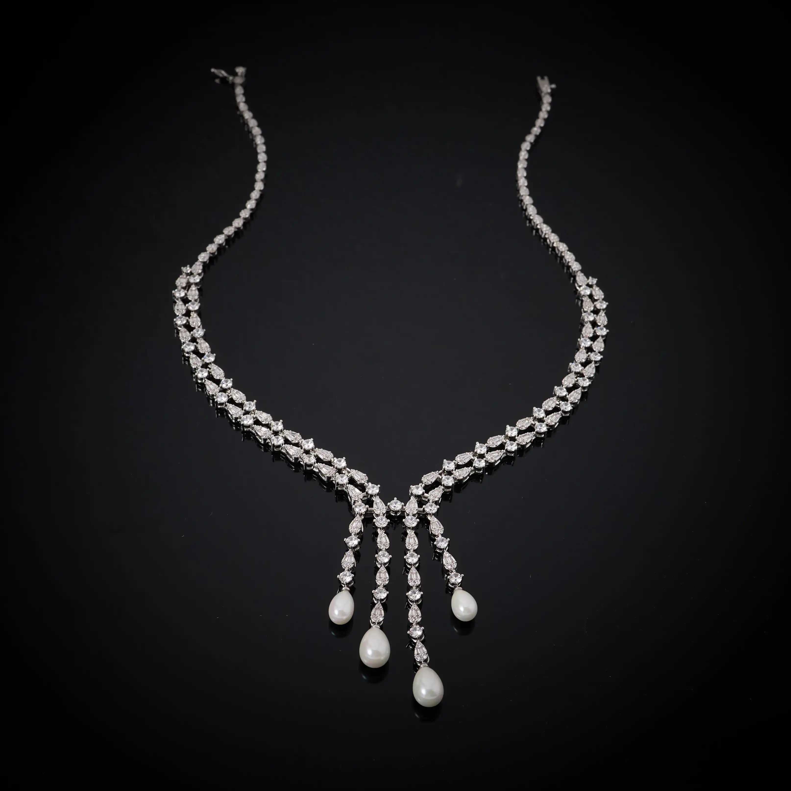 IN JEWELIFE Luxury Color Cubic Zirconia Pearls High Quality Jewelry Set Women Elegant Sets Necklaces Woman 00080
IN JEWELIFE Luxury Color Cubic Zirconia Pearls High Quality Jewelry Set Women Elegant Sets Necklaces Woman 00080