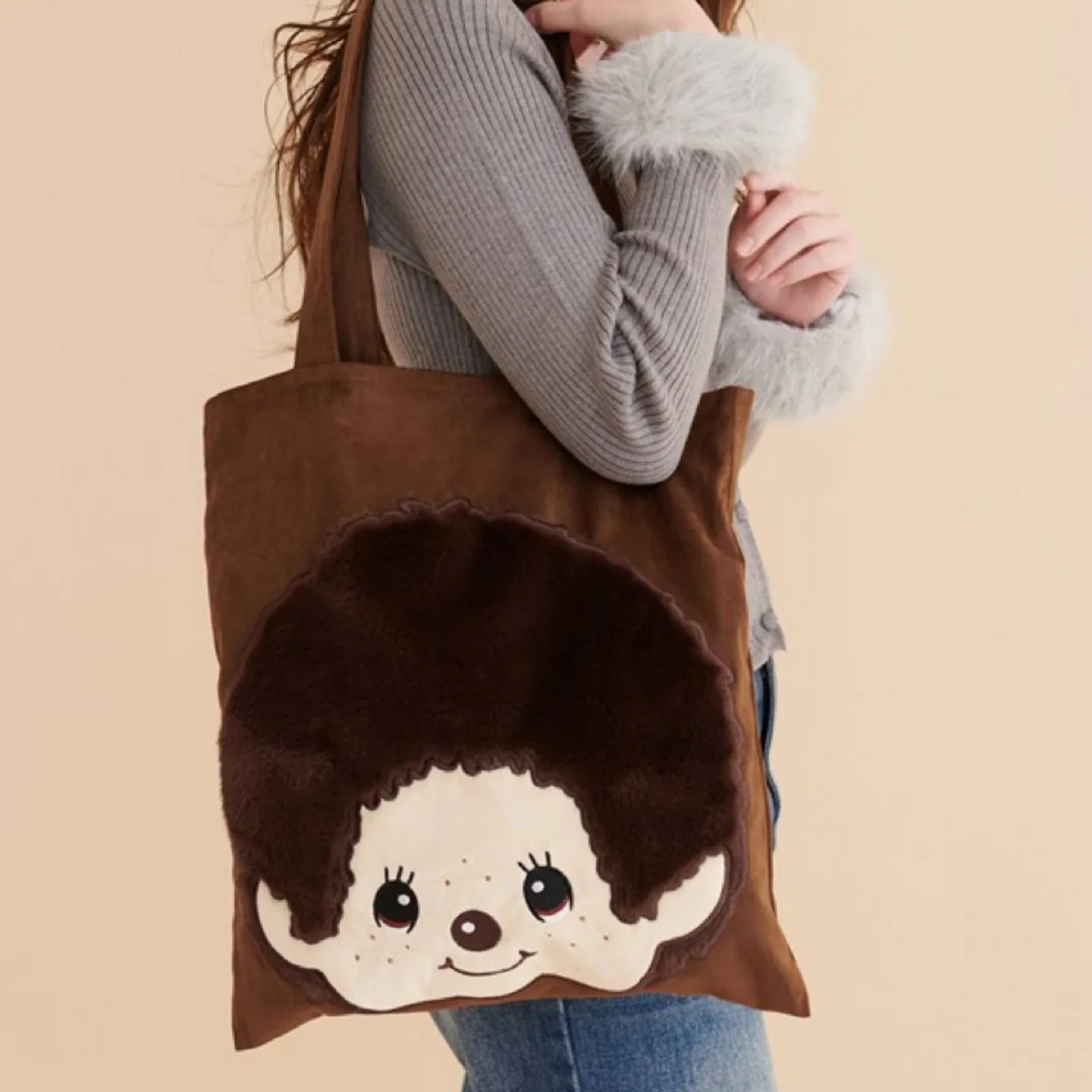Monchichi plush embroidered shoulder bag - cute girls' handbag for work, student study bag, storage bag
Monchichi plush embroidered shoulder bag - cute girls' handbag for work, student study bag, storage bag