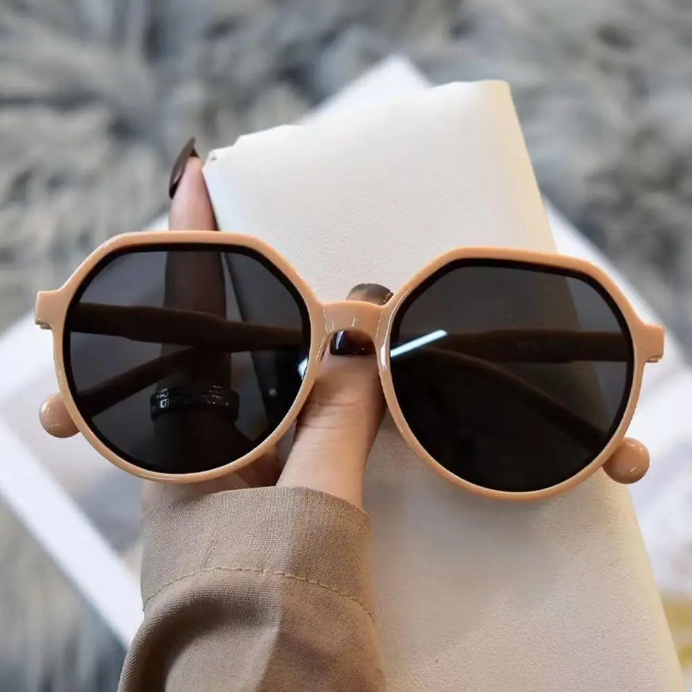 Fashion Jelly Women's Sunglasses Motorcycle Goggle Beige Round Frame Sun Glasses Unique UV Protection Eyewear for Women Men
Fashion Jelly Women's Sunglasses Motorcycle Goggle Beige Round Frame Sun Glasses Unique UV Protection Eyewear for Women Men