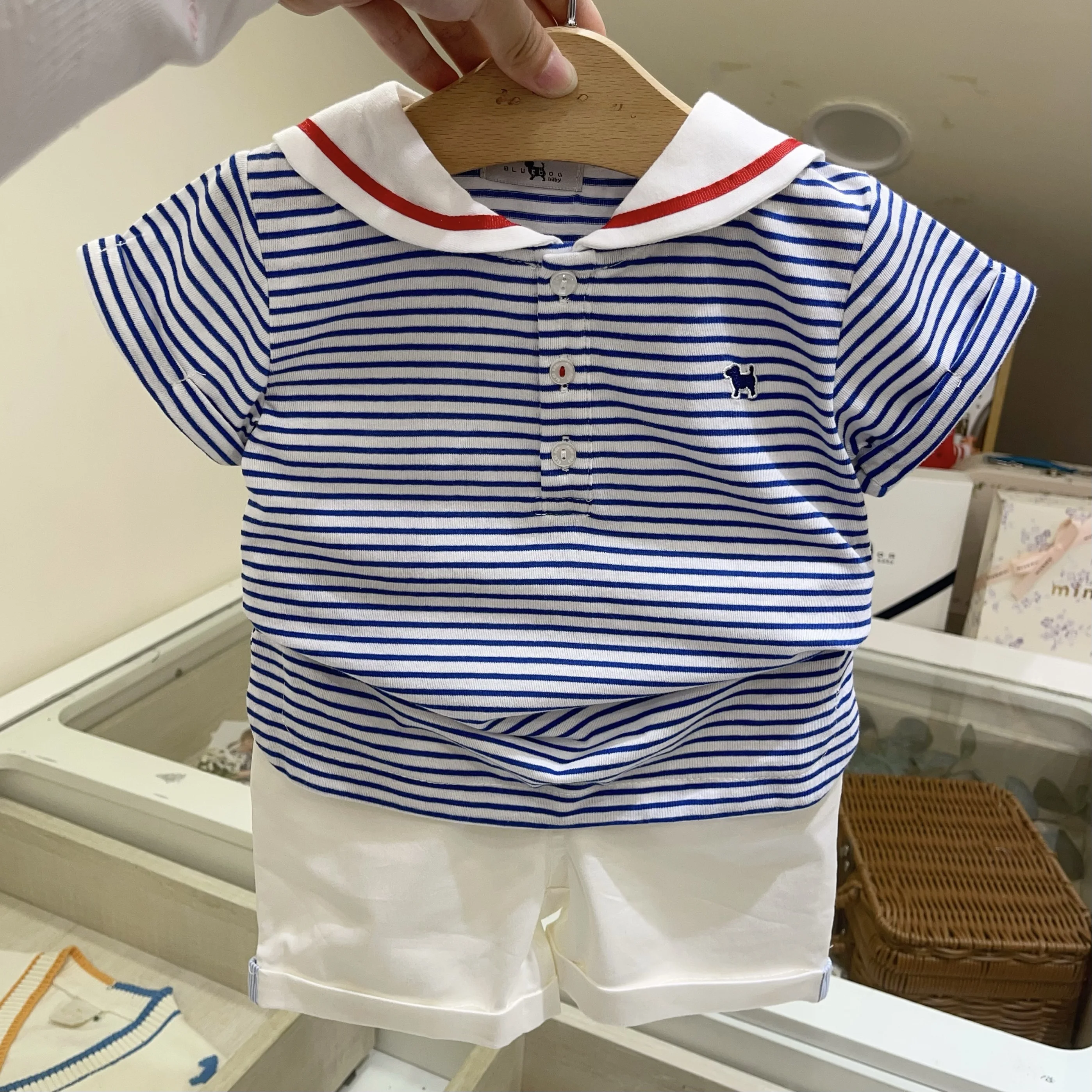 Cute Children's Summer Outfit Blue Striped Navy Collar Short Sleeve T-Shirt And White Shorts Cotton Blend Korean Style Kids C...
Cute Children's Summer Outfit Blue Striped Navy Collar Short Sleeve T-Shirt And White Shorts Cotton Blend Korean Style Kids C...