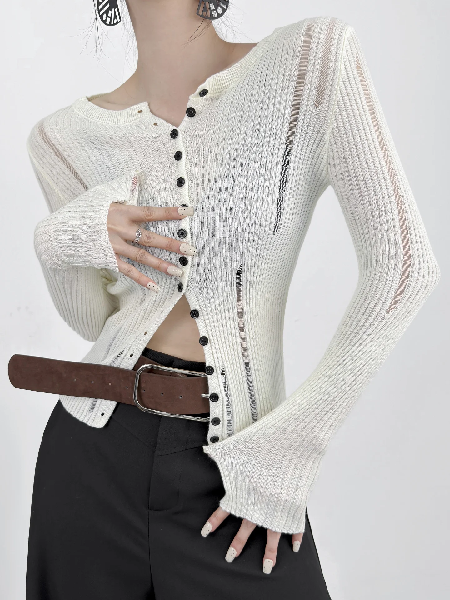 Double Z Women's Slim Fit Knitted Sweater Hollow Design Ripped Denim Button up Top Early Spring Fashion Gentle Style Long Sleeve
Double Z Women's Slim Fit Knitted Sweater Hollow Design Ripped Denim Button up Top Early Spring Fashion Gentle Style Long Sleeve