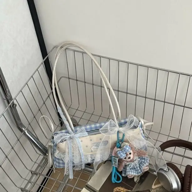 Bow Plaid Blue Purse Shoulder Bag Women Fairy Core Aesthetic Trendy Silk Ribbon Chic Y2k Handbag Ladies Sweet Cute Underarm Bag 
Bow Plaid Blue Purse Shoulder Bag Women Fairy Core Aesthetic Trendy Silk Ribbon Chic Y2k Handbag Ladies Sweet Cute Underarm Bag