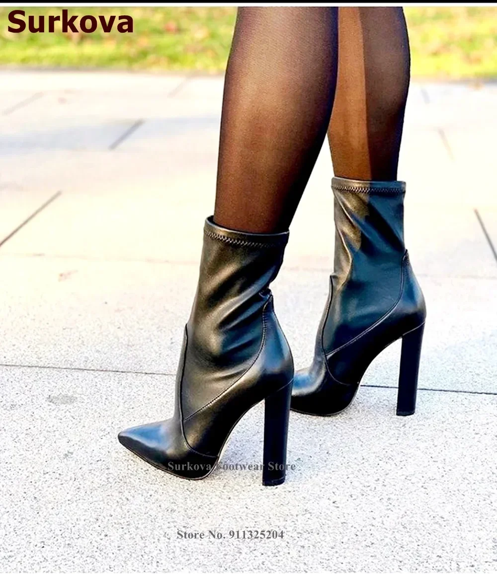 Surkova, белые, черные ботильоны на массивном каблуке, мягкие эластичные матовые кожаные короткие ботинки с острым носком, женские модельные туфли без шнуровки, размер 46
Surkova, белые, черные ботильоны на массивном каблуке, мягкие эластичные матовые кожаные короткие ботинки с острым носком, женские модельные туфли без шнуровки, размер 46