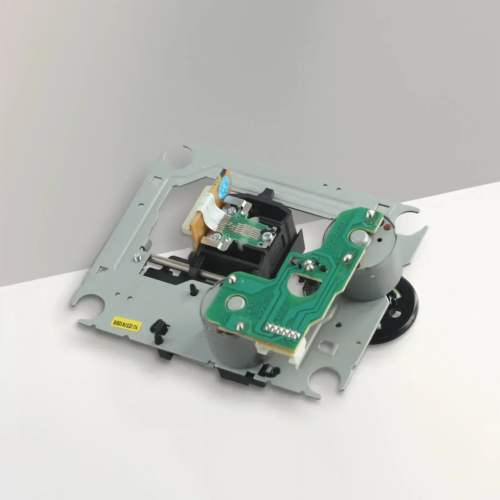 1 шт. SFP101N/SF-P101N CD-плеер, полный механизм, 16 контактов для моделей Philips Alba, версия аксессуаров
1 шт. SFP101N/SF-P101N CD-плеер, полный механизм, 16 контактов для моделей Philips Alba, версия аксессуаров
