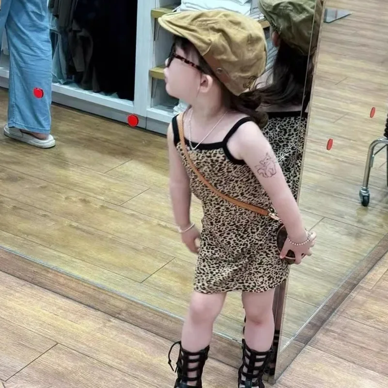 Girl 2025 New Summer Dress Leopard Print Camisole Skirt for Baby Girls, Stylish Vest Skirt for Children, Cute Princess Dress
Girl 2025 New Summer Dress Leopard Print Camisole Skirt for Baby Girls, Stylish Vest Skirt for Children, Cute Princess Dress