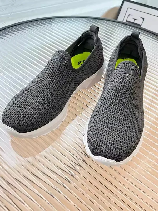 True Step Sensation Cuioned Big Bot Summer Fly Knit Breathable Slip on Comfortable Casual oes Youth Flat Heel round Toe
True Step Sensation Cuioned Big Bot Summer Fly Knit Breathable Slip on Comfortable Casual oes Youth Flat Heel round Toe