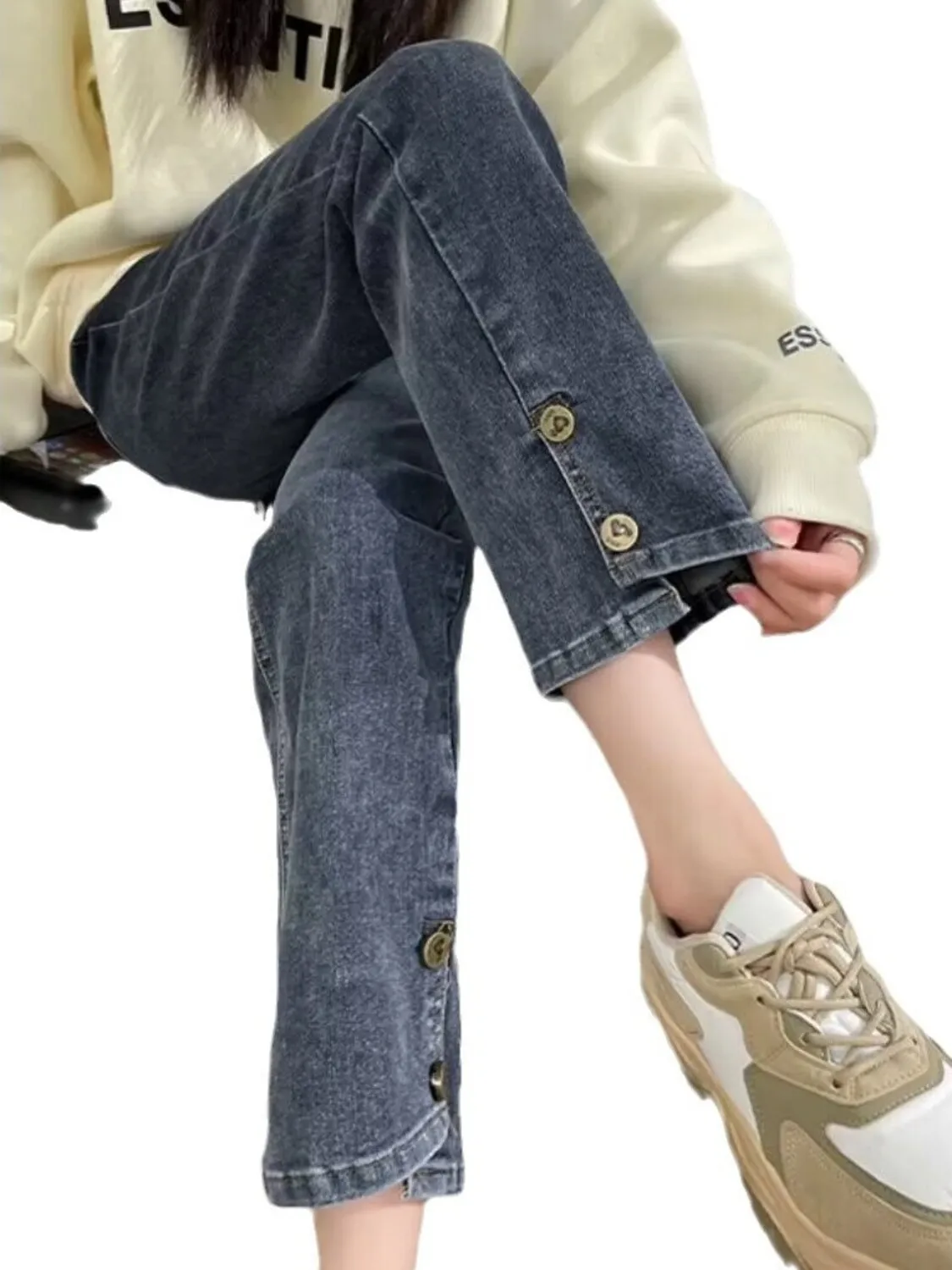 Women's Vintage Wash Straight Leg Jeans Split Hem with Button Detail High Waist Denim Pants Casual
Women's Vintage Wash Straight Leg Jeans Split Hem with Button Detail High Waist Denim Pants Casual