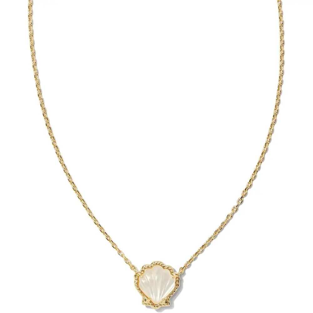 Stylish Short Pendant Necklace for Women in Lace Design
Stylish Short Pendant Necklace for Women in Lace Design