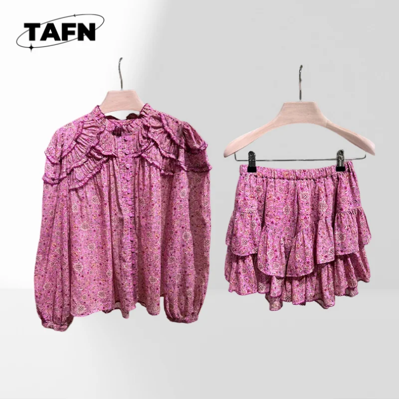 French 2025 Early Autumn Vintage Floral Pleated Fungus Shoulder Decorative Shirt a Short Skirt Women's Suit BeautifulAG1550
French 2025 Early Autumn Vintage Floral Pleated Fungus Shoulder Decorative Shirt a Short Skirt Women's Suit BeautifulAG1550