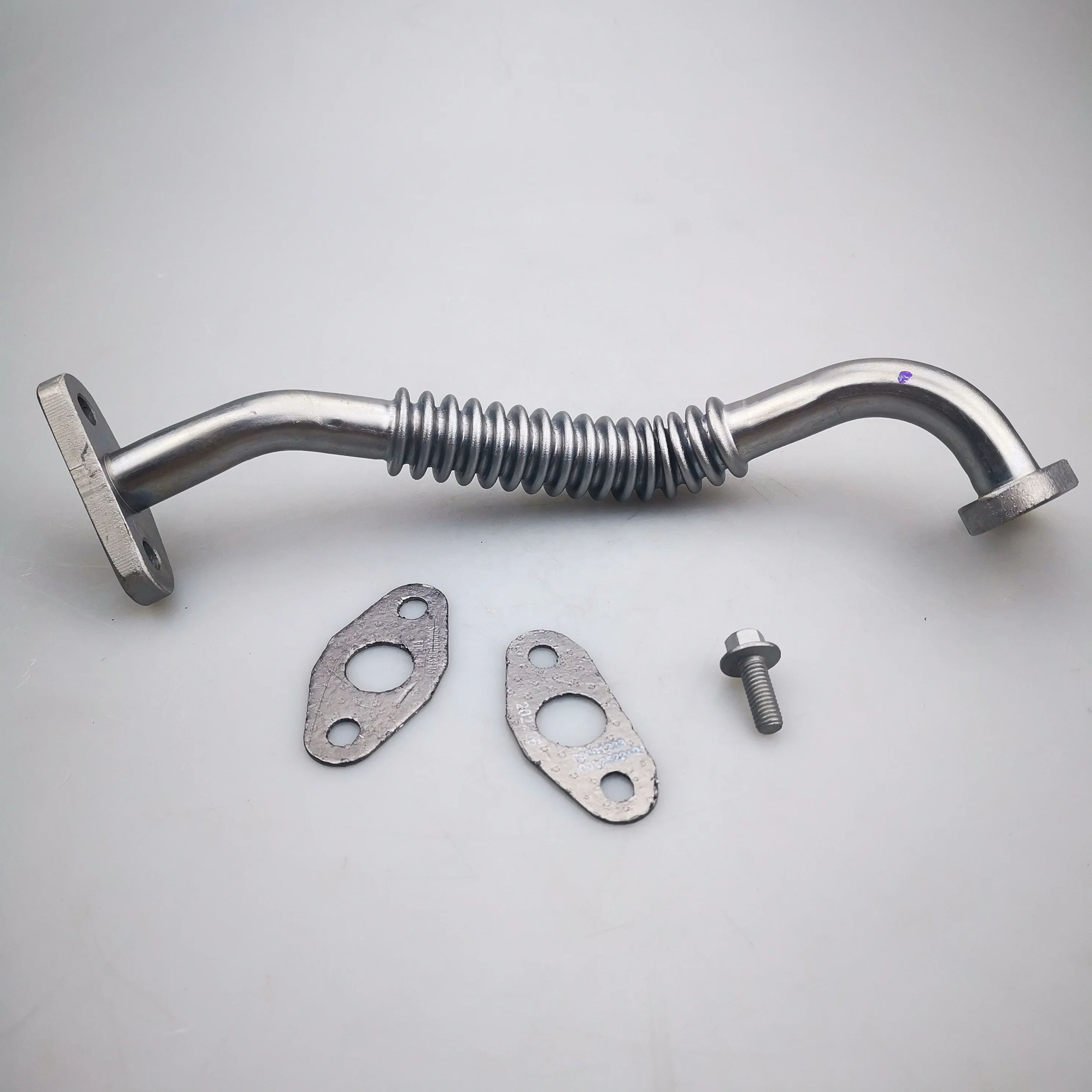 SAIC MAXUS T60 Auto Part Original Turbocharger Return Oil Pipe C00095465 For V80 G10 D90 MPV Pickup Models New Condition
SAIC MAXUS T60 Auto Part Original Turbocharger Return Oil Pipe C00095465 For V80 G10 D90 MPV Pickup Models New Condition