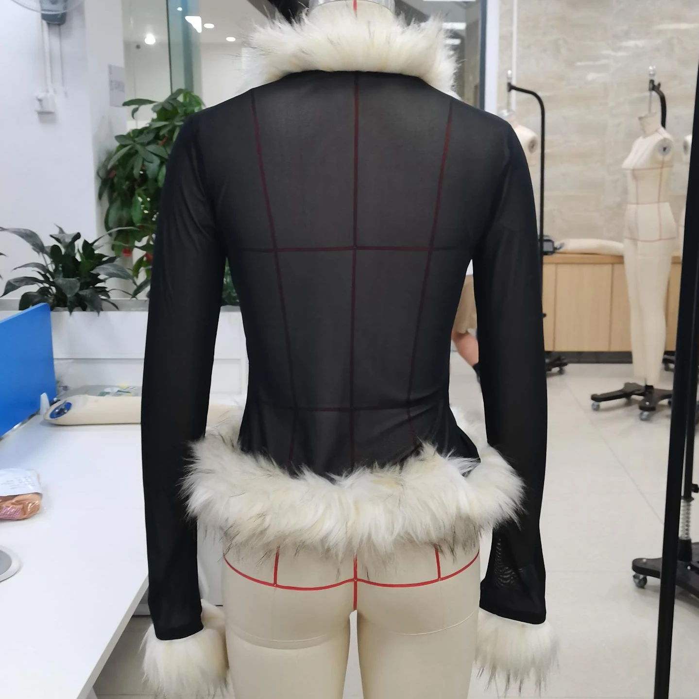 Элегантные женские лоскутные топы из искусственного меха с v-образным вырезом и длинными рукавами, прозрачная сетчатая футболка, рубашки на пуговицах на весну и осень
Элегантные женские лоскутные топы из искусственного меха с v-образным вырезом и длинными рукавами, прозрачная сетчатая футболка, рубашки на пуговицах на весну и осень