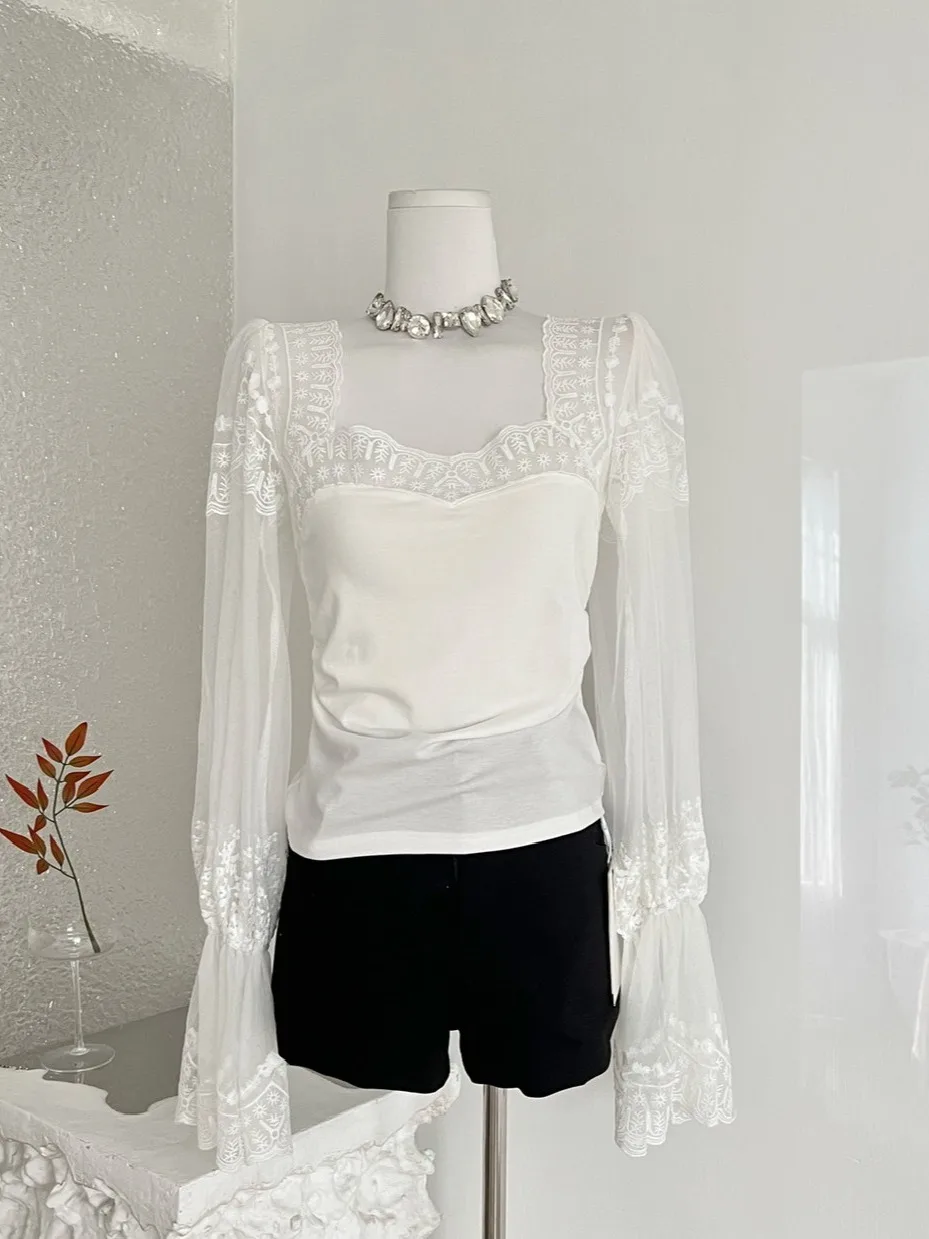 Retro Lace Square Collar Long Sve Embroidered Bell Sve Women's irt Gentle Ele Base Layer Top Polyester Fiber
Retro Lace Square Collar Long Sve Embroidered Bell Sve Women's irt Gentle Ele Base Layer Top Polyester Fiber