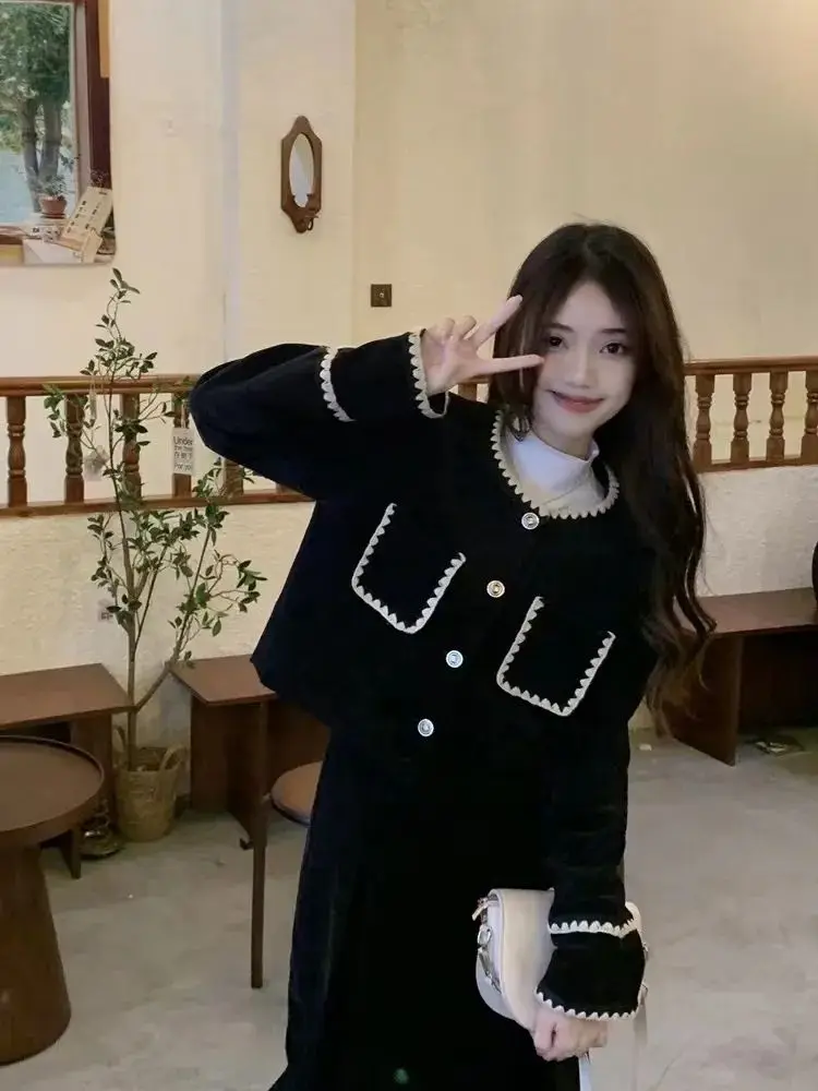 KoreaTwo-Piece High-End Small Fragrance BlackShort Long-Sleeved Jacket Long Skirt Women'S New Spring Autumn Suit
KoreaTwo-Piece High-End Small Fragrance BlackShort Long-Sleeved Jacket Long Skirt Women'S New Spring Autumn Suit