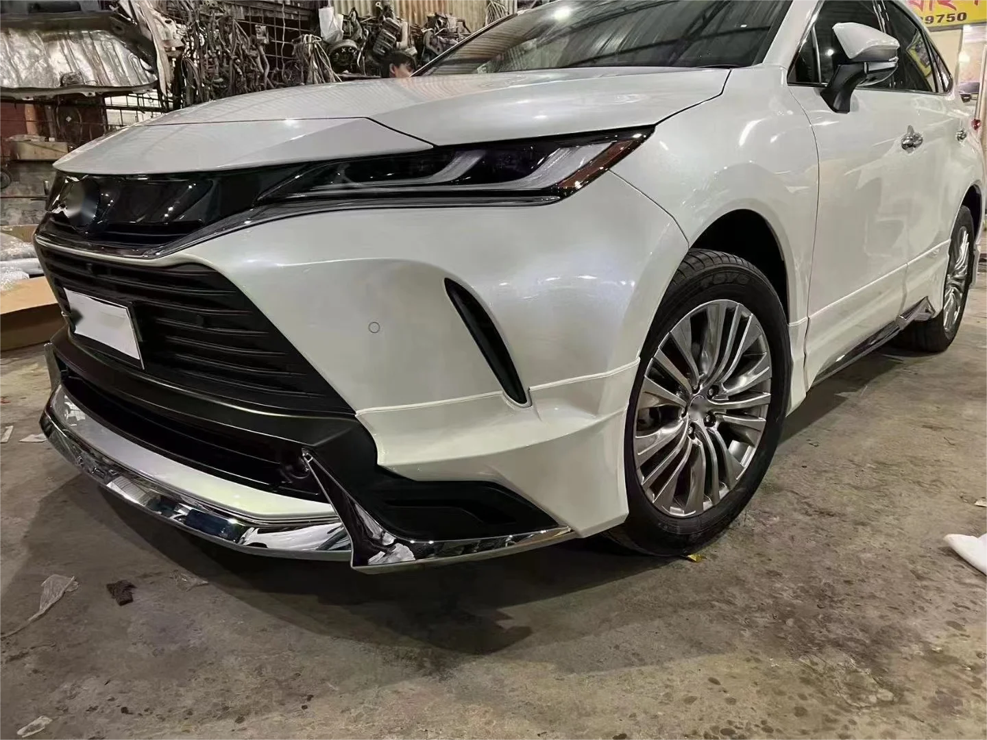 For Upgrade with Front/Rear Bumpers New Harrier 2020-2022 Black Body Kit
For Upgrade with Front/Rear Bumpers New Harrier 2020-2022 Black Body Kit