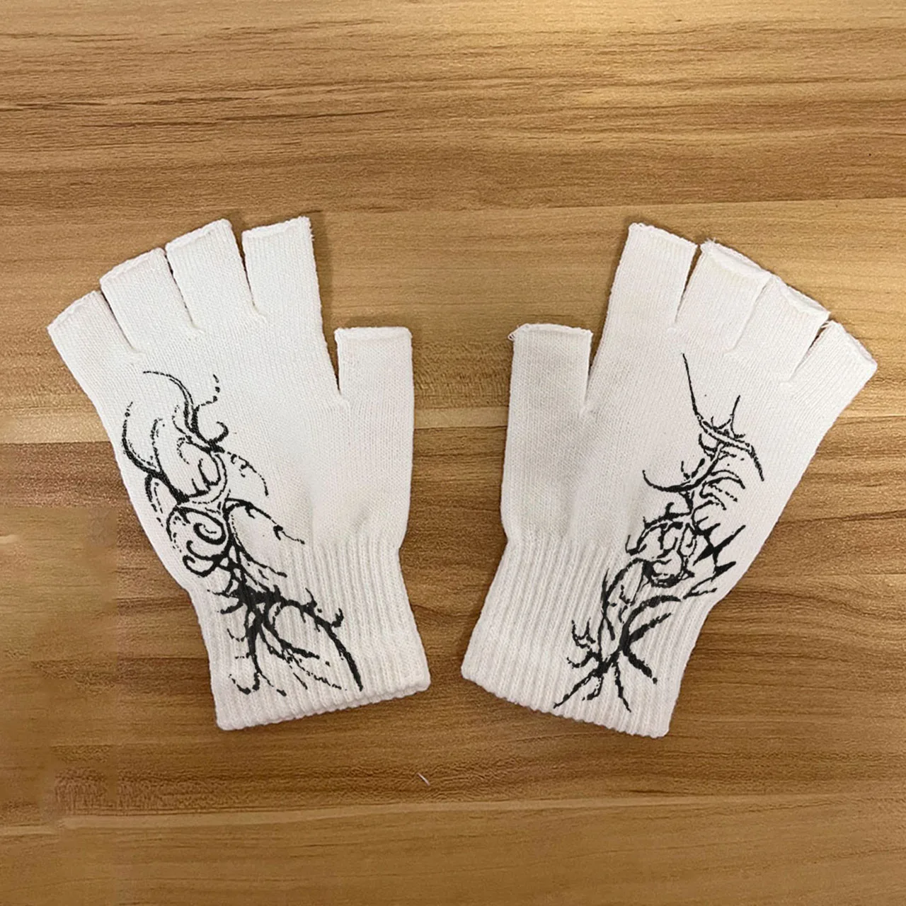 Y2K Retro Harajuku Printed Fingerless Gloves - High Street Knitted Touchscreen Gloves 2000 Fashion Edition
Y2K Retro Harajuku Printed Fingerless Gloves - High Street Knitted Touchscreen Gloves 2000 Fashion Edition