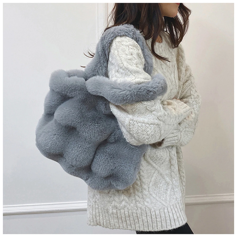 Fluffy Shoulder Bags For Women’S Autumn Winter Handbag Girls Plush Tote Bag Solid Color Commuter Versatile Fashion Handle Bags
Fluffy Shoulder Bags For Women’S Autumn Winter Handbag Girls Plush Tote Bag Solid Color Commuter Versatile Fashion Handle Bags