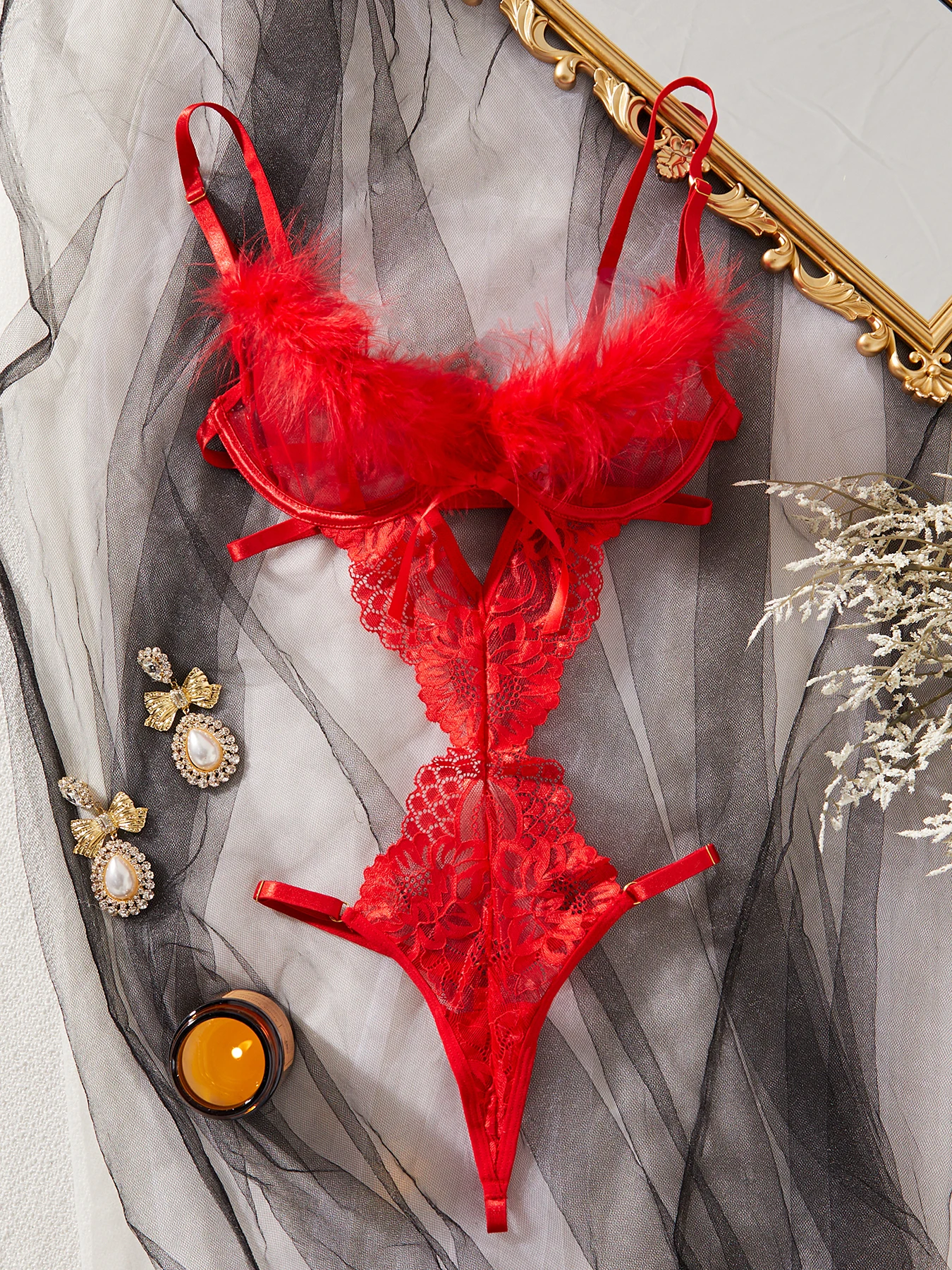 European and American Fashion 2025 Lei Velvet Haired Waist, Beautiful Back, Sexy Strap jumpsuit for Women
European and American Fashion 2025 Lei Velvet Haired Waist, Beautiful Back, Sexy Strap jumpsuit for Women