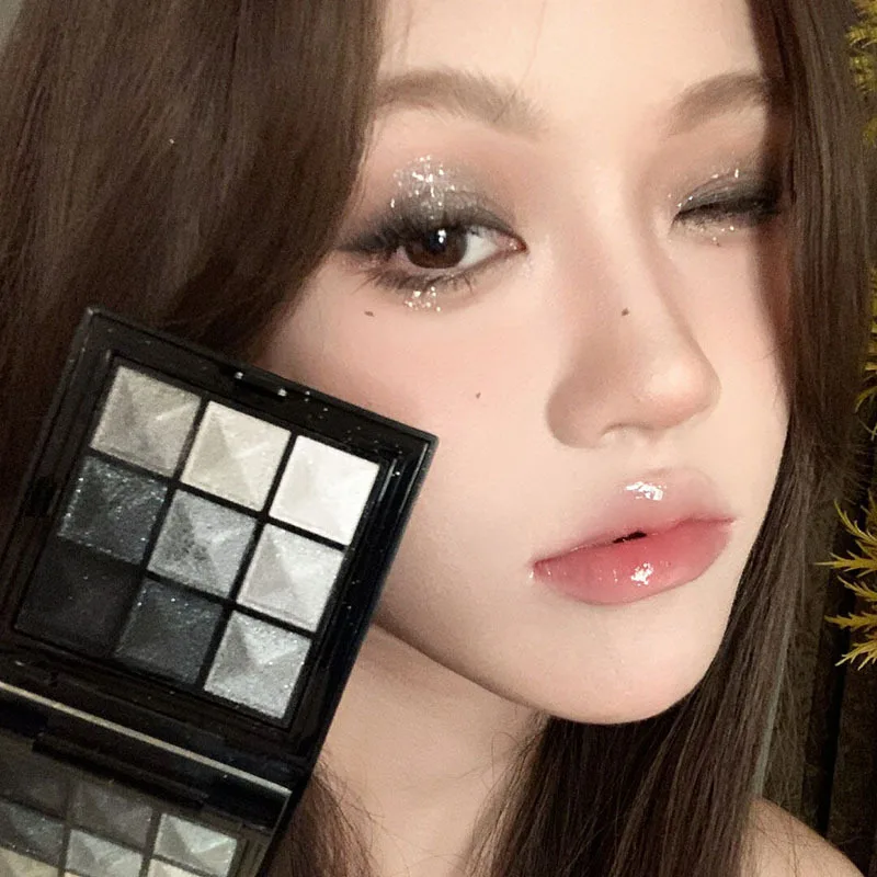 9 Colors Black Rose Eyeshadow Palette Black Jasmine European American Smoky Dark Black Gray for Women Daily
9 Colors Black Rose Eyeshadow Palette Black Jasmine European American Smoky Dark Black Gray for Women Daily