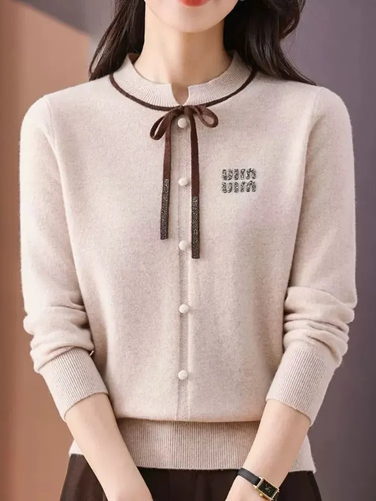 Fall Fashion Cashmere Sweater Women's Mom Style Loose round Neck Wool Base Shirt Anti-Aging Inner Wear Top New Arrival
Fall Fashion Cashmere Sweater Women's Mom Style Loose round Neck Wool Base Shirt Anti-Aging Inner Wear Top New Arrival