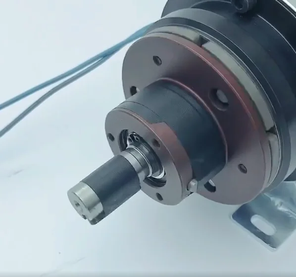 CDF0S6AA, CDF2S5AA, CDF005AA, CDF010AA, CDF020AA, CDF040AA — Chientai Electromagnetic Clutches
CDF0S6AA, CDF2S5AA, CDF005AA, CDF010AA, CDF020AA, CDF040AA — Chientai Electromagnetic Clutches
