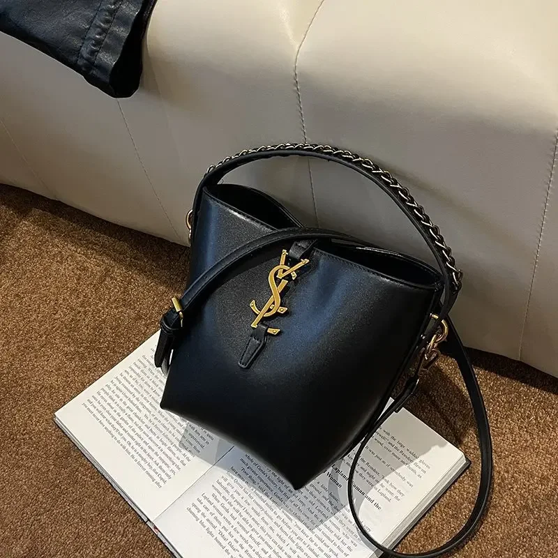 2025 Summer New! Women's Portable Light - Luxury Bucket Bag, High - End Niche Design, Fashionable Shoulder Messenger Style
2025 Summer New! Women's Portable Light - Luxury Bucket Bag, High - End Niche Design, Fashionable Shoulder Messenger Style
