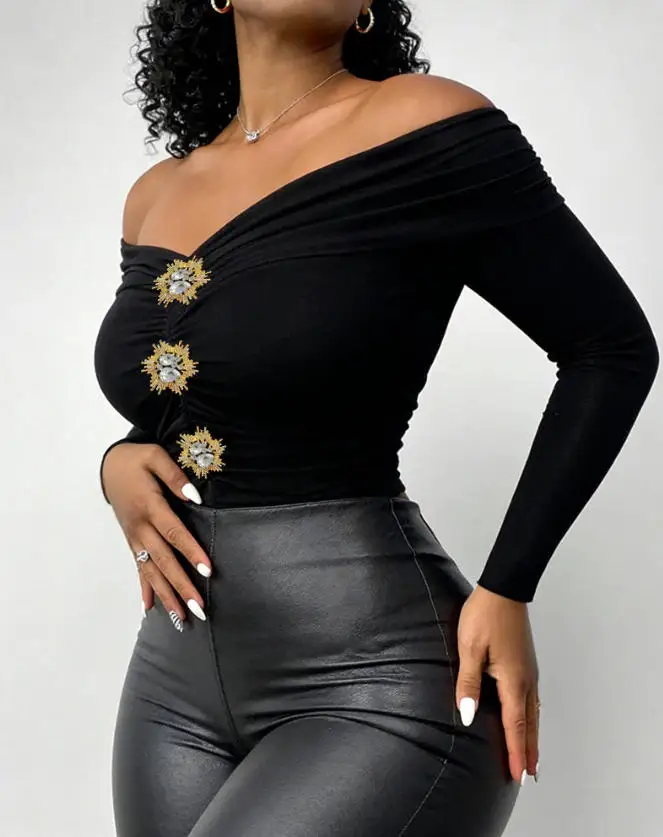 Bodysuit Women 2026 Spring New Foldover Off Shoulder Fashion Rhinestone Ruched Slim Fit Bodysuit Sexy Clubwear Party Top
Bodysuit Women 2026 Spring New Foldover Off Shoulder Fashion Rhinestone Ruched Slim Fit Bodysuit Sexy Clubwear Party Top