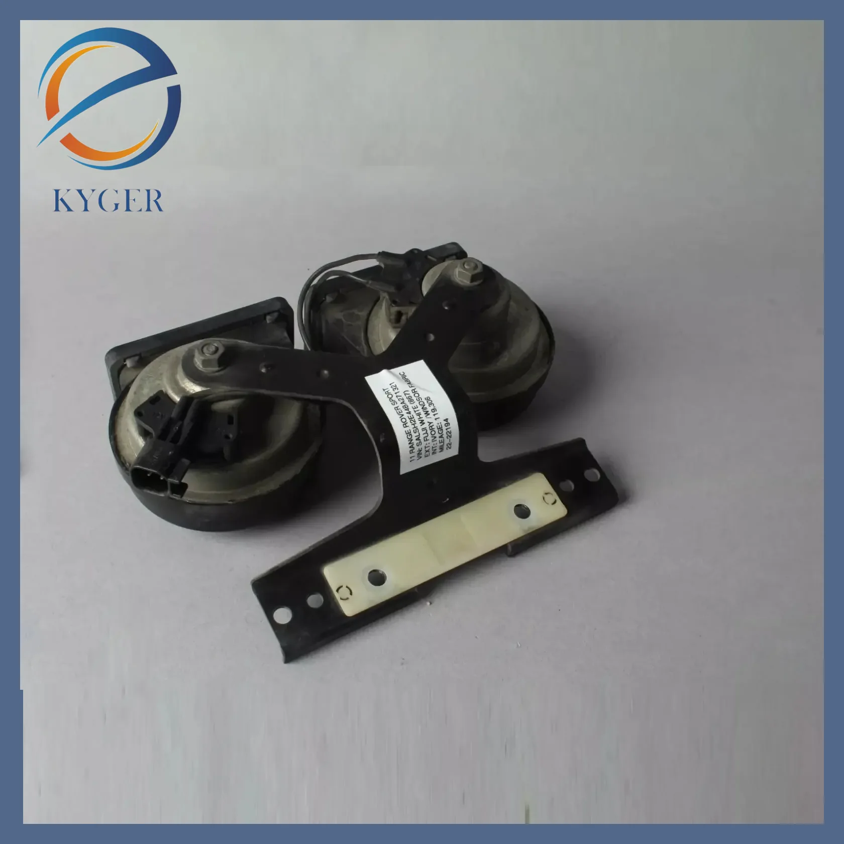 For Land Rover Discovery Range Rover Speaker LR056648 LR051757 LR044774 LR034131
For Land Rover Discovery Range Rover Speaker LR056648 LR051757 LR044774 LR034131