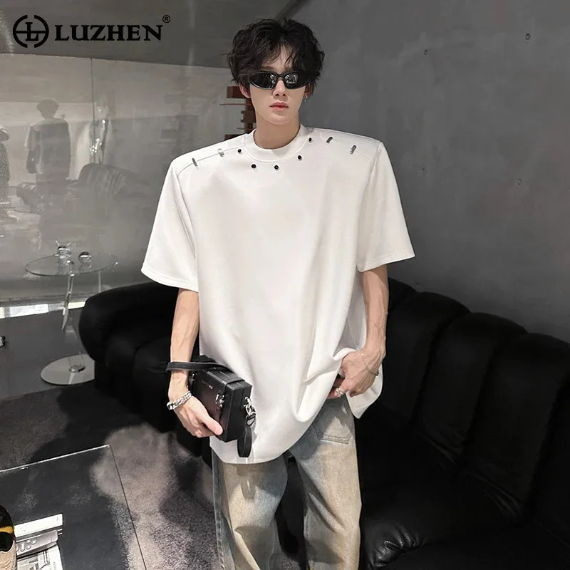 LUZHEN Original Street Metal Buckle Decorate Shoulder Pad Short Sleeve Tops Men's Stylish Handsome 2025 Casual T-shirt JY1397
LUZHEN Original Street Metal Buckle Decorate Shoulder Pad Short Sleeve Tops Men's Stylish Handsome 2025 Casual T-shirt JY1397