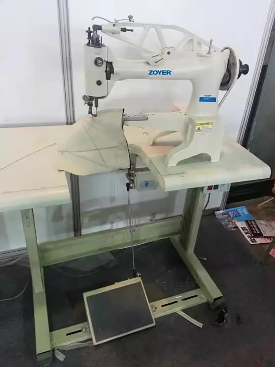 Швейные машины для обуви и кожаных изделий; ручные машины для ремонта обуви; швейные машины для кожаной обуви и одежды.
Швейные машины для обуви и кожаных изделий; ручные машины для ремонта обуви; швейные машины для кожаной обуви и одежды.