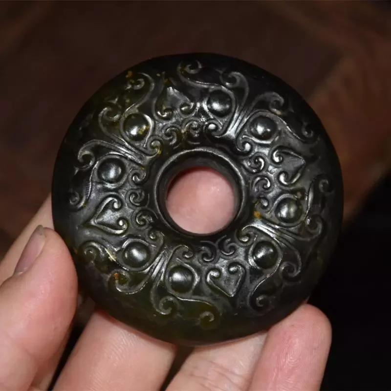 China Tibet Hongshan Culture Antique Natural Meteorite Carved Safety Button Statue Decoration Pendant Mascot
China Tibet Hongshan Culture Antique Natural Meteorite Carved Safety Button Statue Decoration Pendant Mascot