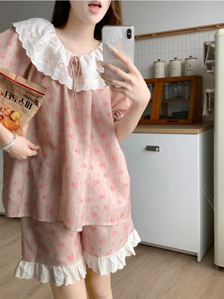 Sweet Princess Style Patchwork Lace Homewear Set Women Pajamas Comfort Homewear Girl's Summer 2025 New Loungewear
Sweet Princess Style Patchwork Lace Homewear Set Women Pajamas Comfort Homewear Girl's Summer 2025 New Loungewear