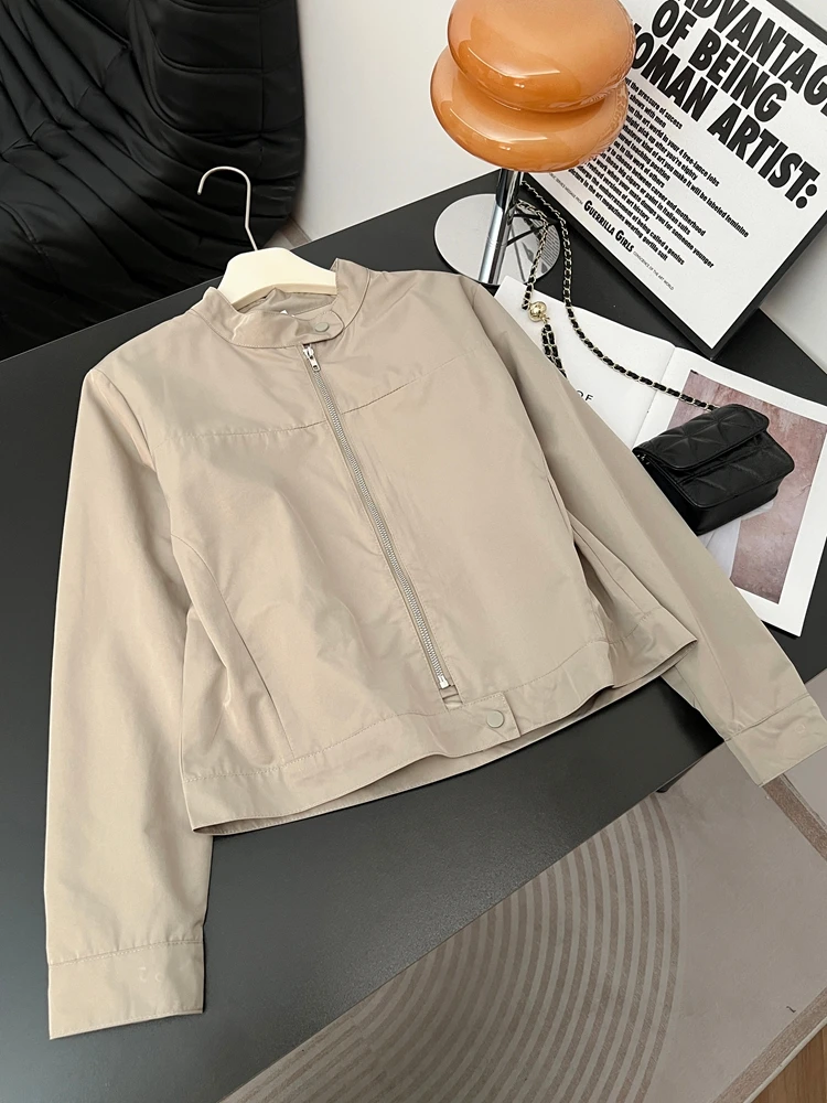 Elegant Stand Collar Jacket Short Outerwear Women's Spring 2026 New plus Size Versatile Long Sleeve Top for plus Size Women
Elegant Stand Collar Jacket Short Outerwear Women's Spring 2026 New plus Size Versatile Long Sleeve Top for plus Size Women