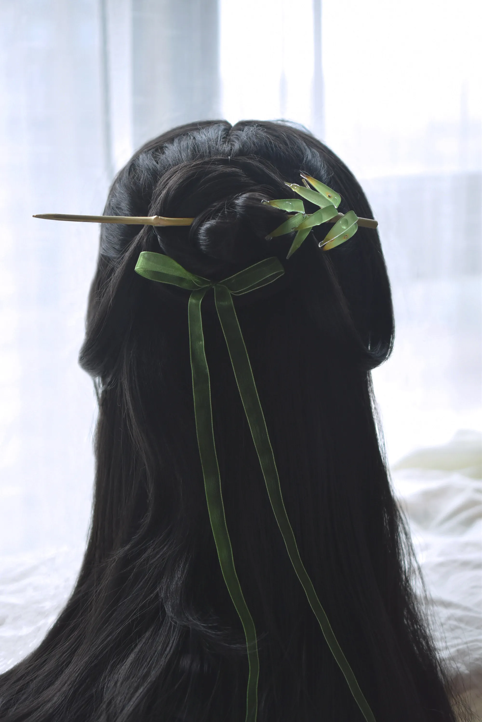 Traditional bamboo hairpin, romantic bridal hair accessory, for women's masquerade ball / wedding / photography use. Bionic real
Traditional bamboo hairpin, romantic bridal hair accessory, for women's masquerade ball / wedding / photography use. Bionic real