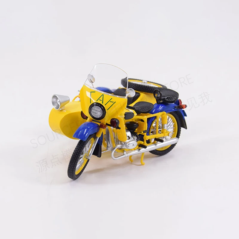 1:24 Scale Plastics M-67P Soviet Traffic Police Patrol Vehicle Model SEMDM001 Classics Adult Toys Souvenir Gifts Static Display
1:24 Scale Plastics M-67P Soviet Traffic Police Patrol Vehicle Model SEMDM001 Classics Adult Toys Souvenir Gifts Static Display