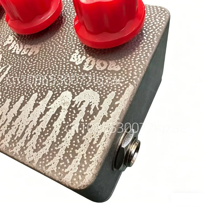 Bass Fuzz Distortion Pedal, Bass Single Effect Stompbox Guitar Performance
Bass Fuzz Distortion Pedal, Bass Single Effect Stompbox Guitar Performance