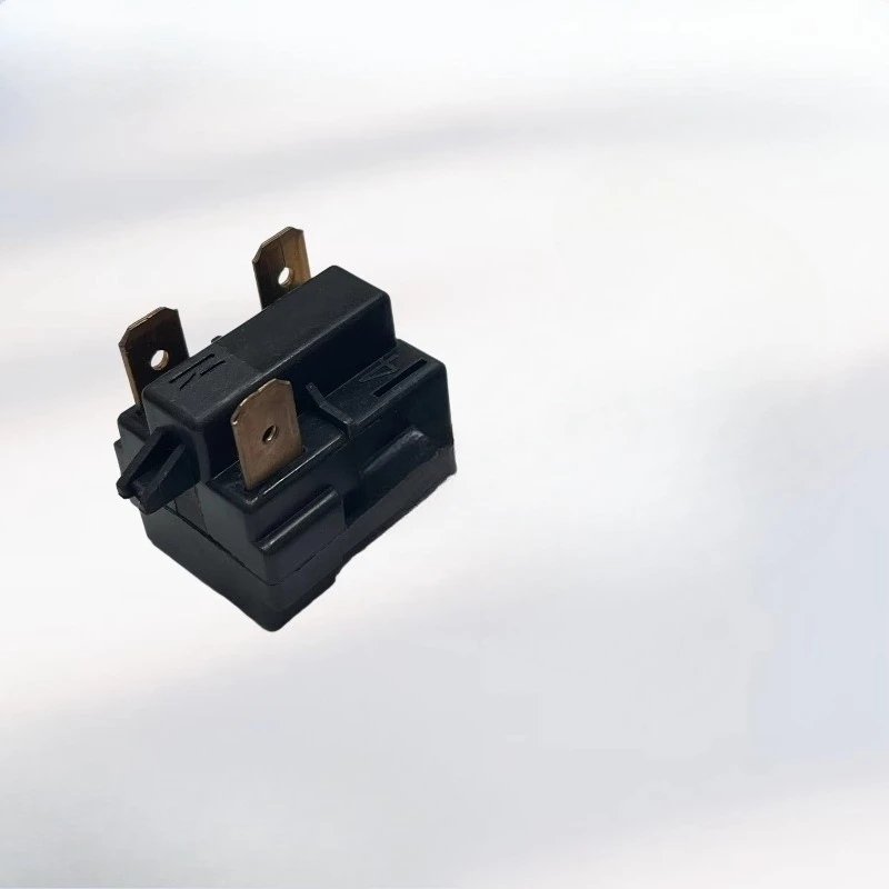 Refrigerator Compressor Starter 330MD3 3-Pins Universal Starter Relay Freezer Parts
Refrigerator Compressor Starter 330MD3 3-Pins Universal Starter Relay Freezer Parts