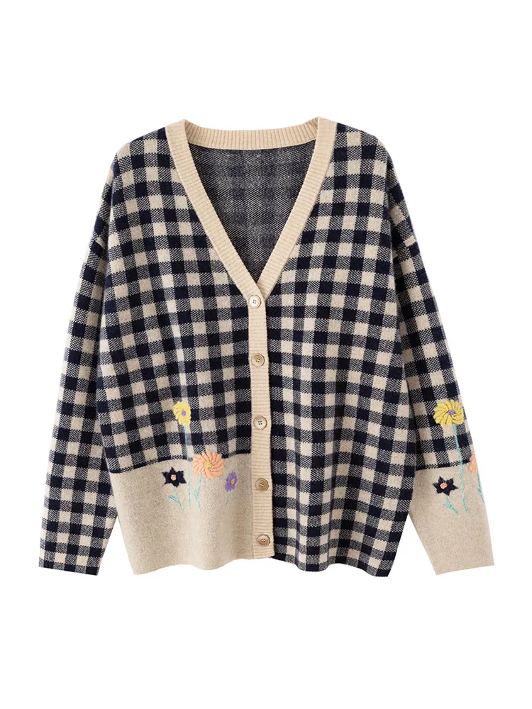 New Luxury Women 100% Cashmere Sweater Plaid Flower Embroidery V-neck Cardigan Autumn Winter Knitwear Vintage Style Jacket
New Luxury Women 100% Cashmere Sweater Plaid Flower Embroidery V-neck Cardigan Autumn Winter Knitwear Vintage Style Jacket