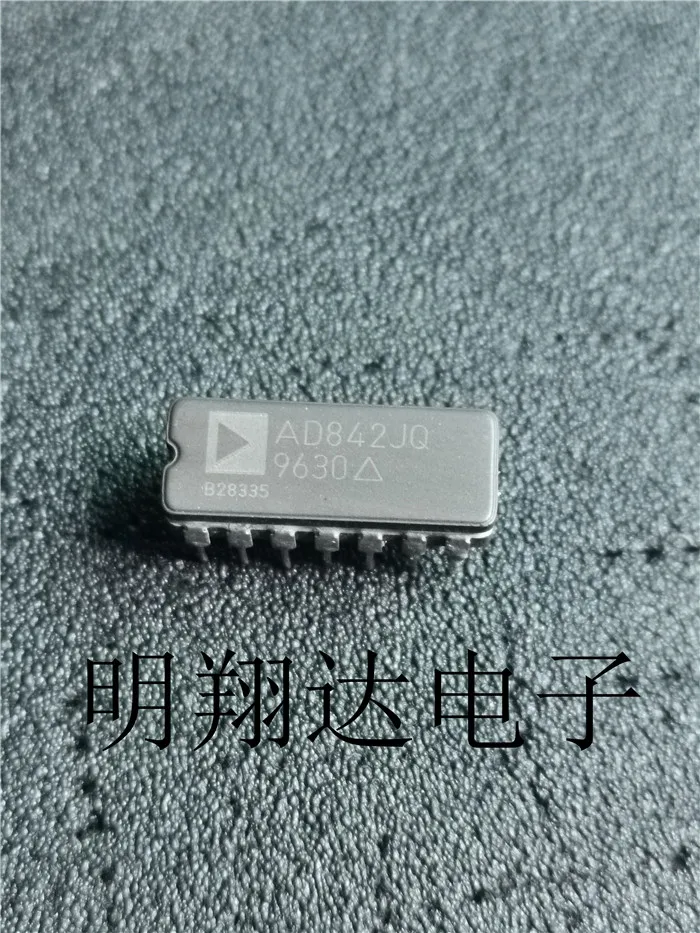 Free shipping AD842JQ 10PCS
Free shipping AD842JQ 10PCS