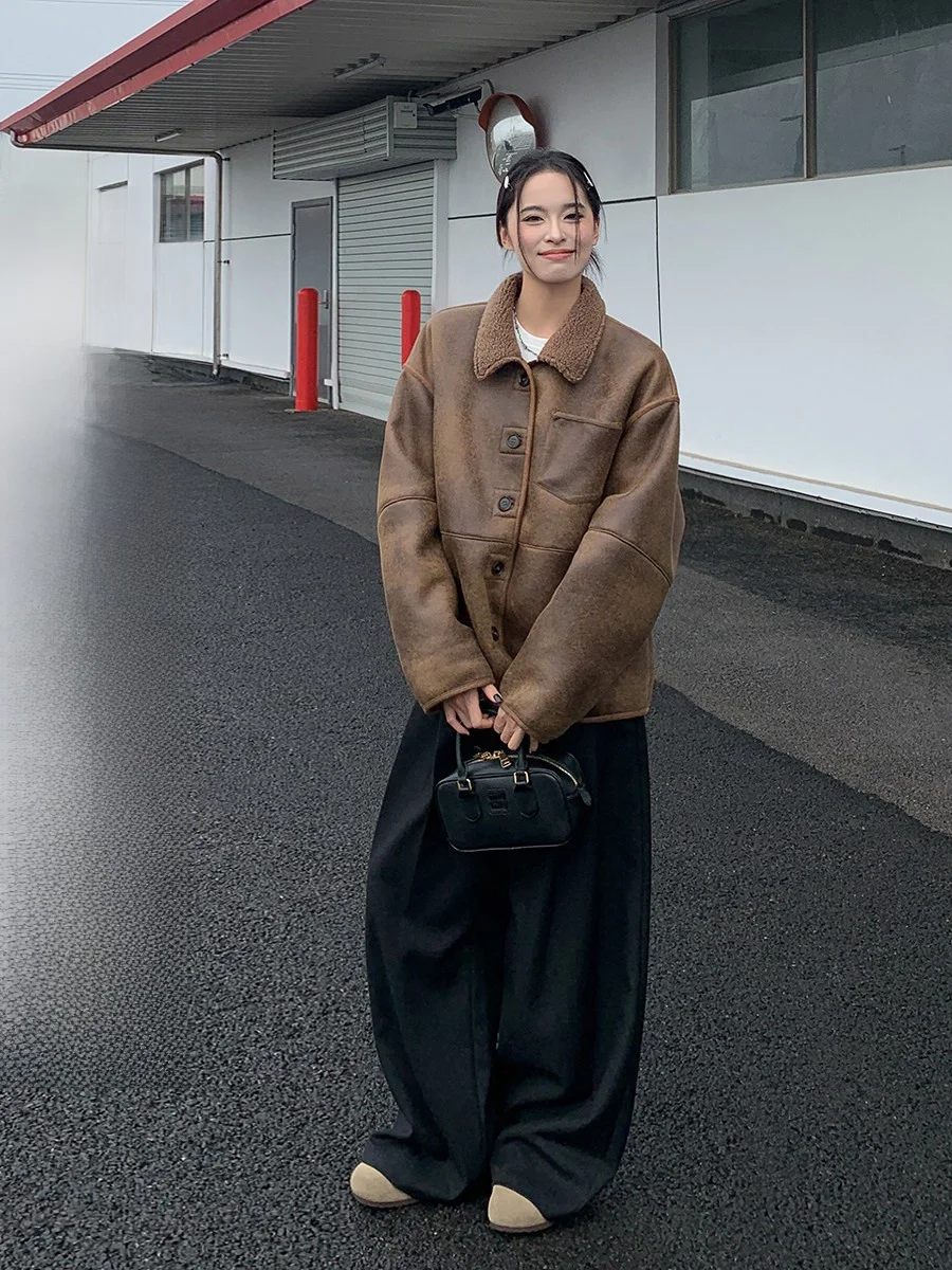 Sixi Four Joy VTG Brown Leather Fur Inteated Thiened Lamb Fur Jaet Women's Winter Coat Commute Sle Loose Fit ort Le...
Sixi Four Joy VTG Brown Leather Fur Inteated Thiened Lamb Fur Jaet Women's Winter Coat Commute Sle Loose Fit ort Le...