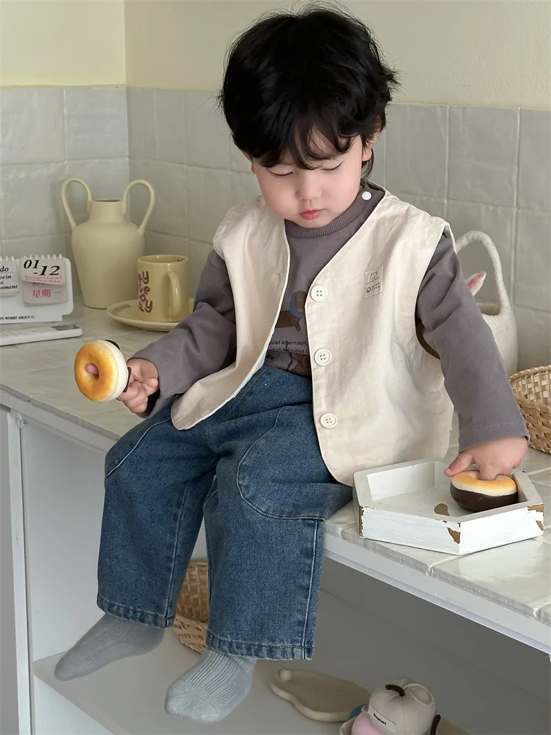 2024 Autumn New Baby Sleeveless V-neck Vest Solid Infant Girls Cotton Casual Vest Jacket Toddler Boy Windproof Vest Loose Coat
2024 Autumn New Baby Sleeveless V-neck Vest Solid Infant Girls Cotton Casual Vest Jacket Toddler Boy Windproof Vest Loose Coat