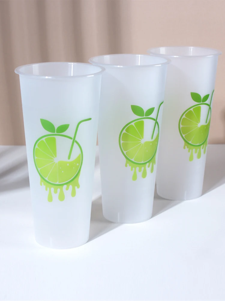 Disposable Plastic Juice Cup with Lid Lemon Flavor Cold Drink Cup 500-700ml Injection Molding Cup for Takeaway Restaurants
Disposable Plastic Juice Cup with Lid Lemon Flavor Cold Drink Cup 500-700ml Injection Molding Cup for Takeaway Restaurants