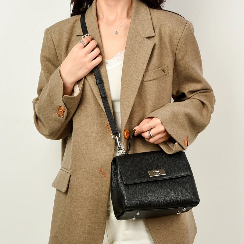Genuine Leather Lychee Patterned Metal Buckle Crossbody Bag Luxury Design Shoulder Bag Women Fashion Underarm Bag сумка женская
Genuine Leather Lychee Patterned Metal Buckle Crossbody Bag Luxury Design Shoulder Bag Women Fashion Underarm Bag сумка женская