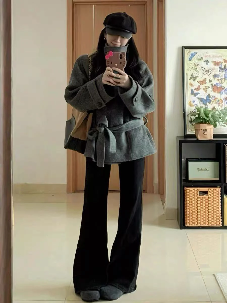 Джинсы с высокой талией и расклешенным низом для женщин, осенне-зимние, больших размеров, из эластичного хлопкового денима, прямые, повседневные, в стиле «рогатые брюки»
Джинсы с высокой талией и расклешенным низом для женщин, осенне-зимние, больших размеров, из эластичного хлопкового денима, прямые, повседневные, в стиле «рогатые брюки»