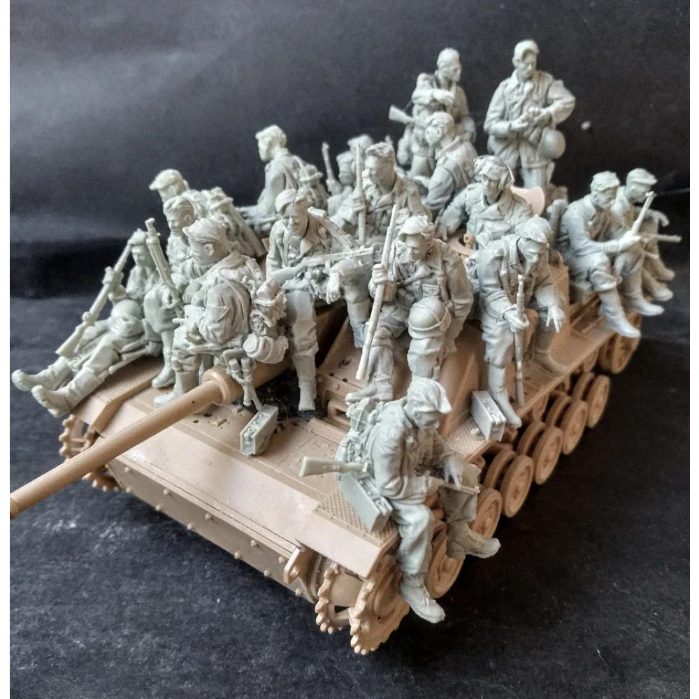 1: 35 Die Casting Resin Model Assembly Kit Soviet Tank Soldier Model 21 Person Grey Model Unpainted
1: 35 Die Casting Resin Model Assembly Kit Soviet Tank Soldier Model 21 Person Grey Model Unpainted