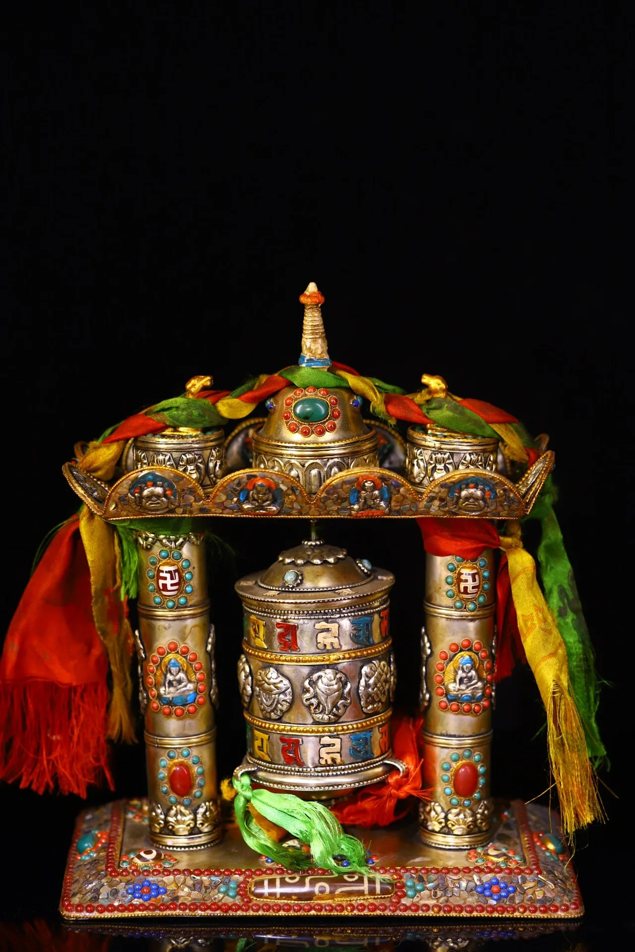 10"Tibetan Temple Collection Old Tibetan silver Filigree Mosaic Gem gZi Beads Six Word Proverbs Prayer Wheel Old Scriptures
10"Tibetan Temple Collection Old Tibetan silver Filigree Mosaic Gem gZi Beads Six Word Proverbs Prayer Wheel Old Scriptures