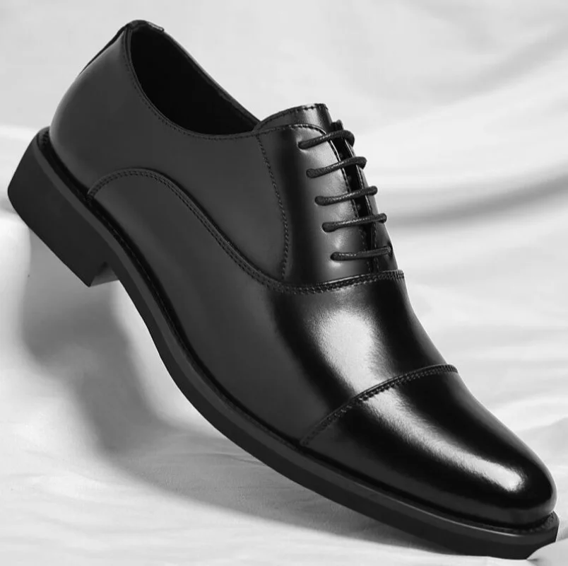 British Men's Formal Business Leather Shoes Lace-Up Breathable plus Size Oxford Wedding Shoes Comfortable Slip-On Party Footwear
British Men's Formal Business Leather Shoes Lace-Up Breathable plus Size Oxford Wedding Shoes Comfortable Slip-On Party Footwear