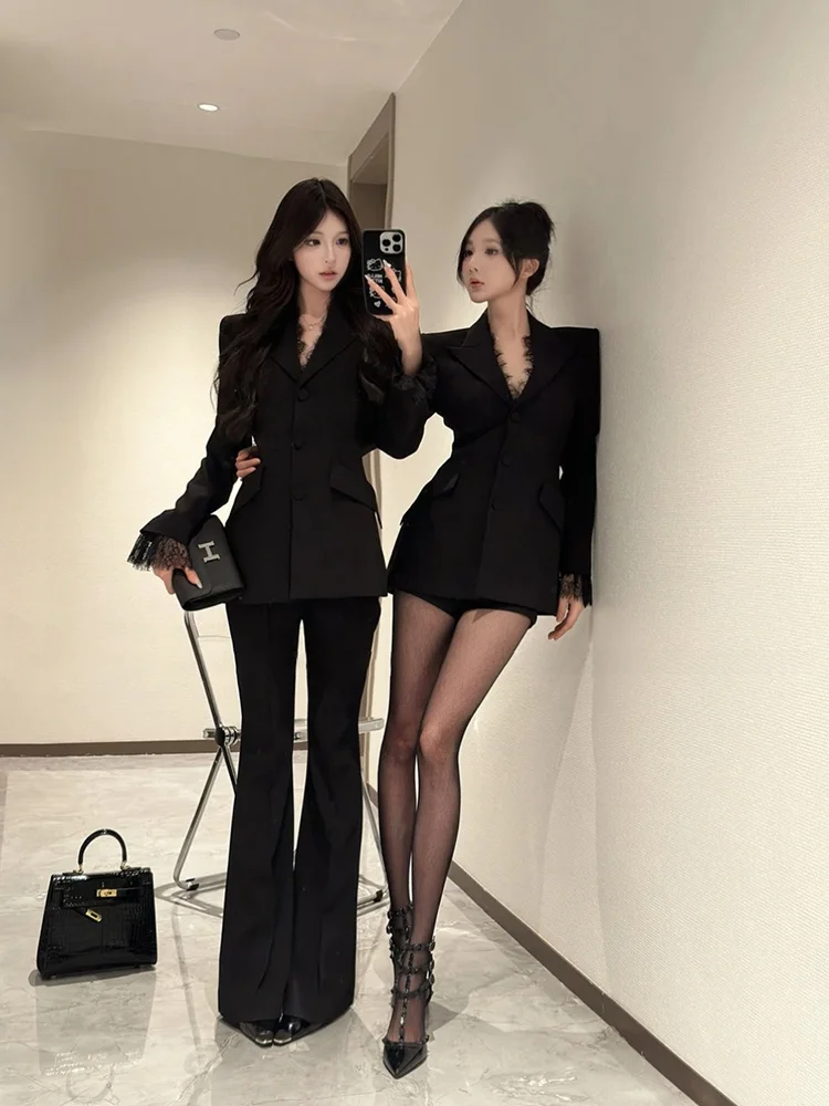 Sexy Lace Splice V-neck Suit Autumn Personality Spicy Girl Flared Long Pants Set Women High Waist Long Sleeve Commute Style
Sexy Lace Splice V-neck Suit Autumn Personality Spicy Girl Flared Long Pants Set Women High Waist Long Sleeve Commute Style