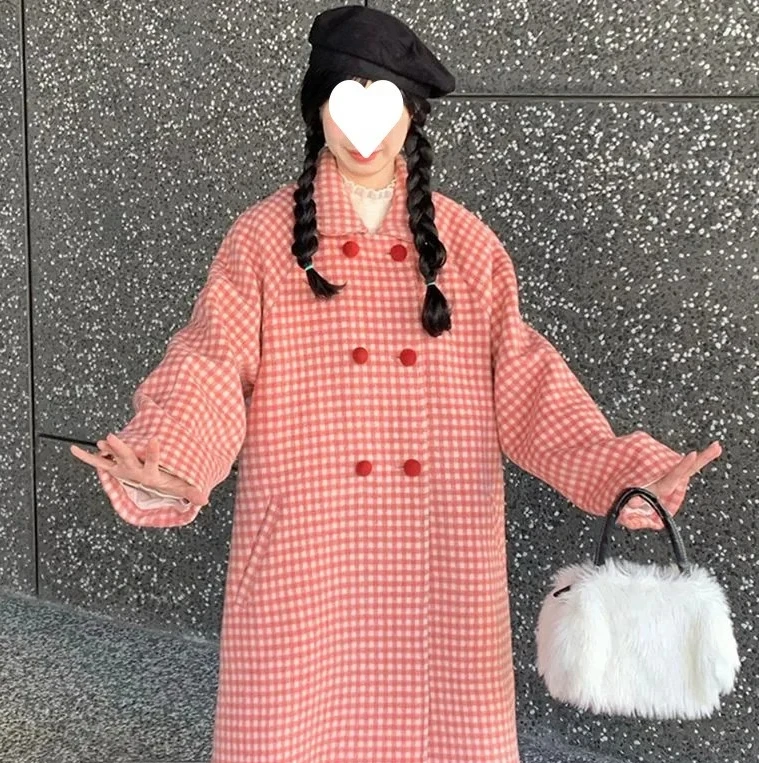 Cute Red Plaid Woolen Coat Women's Mid-Length Doll Collar Woolen Jacket Autumn Winter New Style Fashionable Outerwear
Cute Red Plaid Woolen Coat Women's Mid-Length Doll Collar Woolen Jacket Autumn Winter New Style Fashionable Outerwear