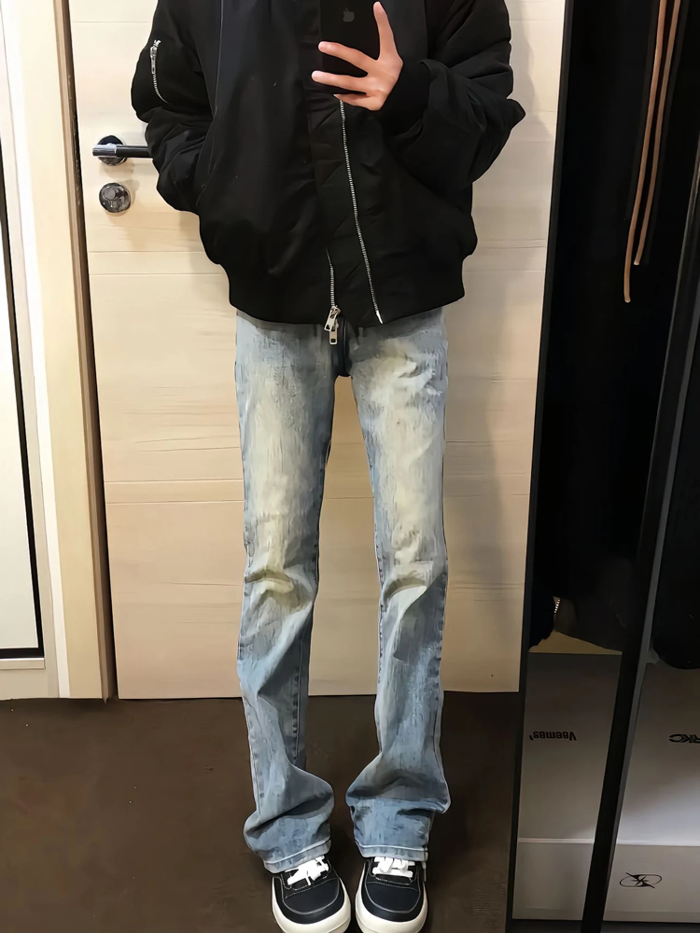 Светло-голубые мужские джинсы прямого кроя, облегающие, в американском стиле, с легким расклешением, повседневные, из полиэфирного волокна
Светло-голубые мужские джинсы прямого кроя, облегающие, в американском стиле, с легким расклешением, повседневные, из полиэфирного волокна