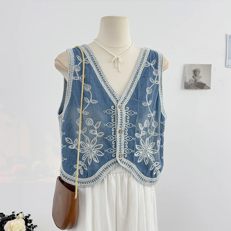Elegant Embroidered Loose Women's Vest Fashionable Sleeveless Top Versatile Outerwear round Neck Regular Fit Autumn 2025
Elegant Embroidered Loose Women's Vest Fashionable Sleeveless Top Versatile Outerwear round Neck Regular Fit Autumn 2025
